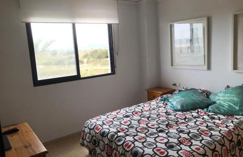 Ático 1ª línea con salida a playa - Foto 7