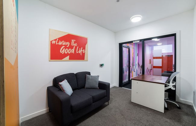 OYO Vincent Apartments - Foto 4