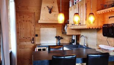 GITE COSY "LE CLAIRBIER" AVEC CHEMINEE ET JACUZZI à St Laurent en Grandvaux - Foto 3