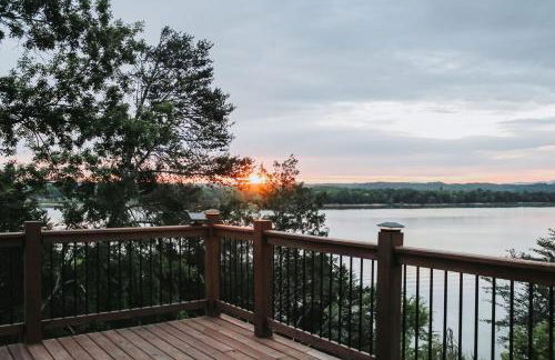 Exclusive Lakefront Retreat on Douglas Lake - Photo 11