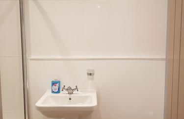 The New Forest Manor Apartment - Photo 15