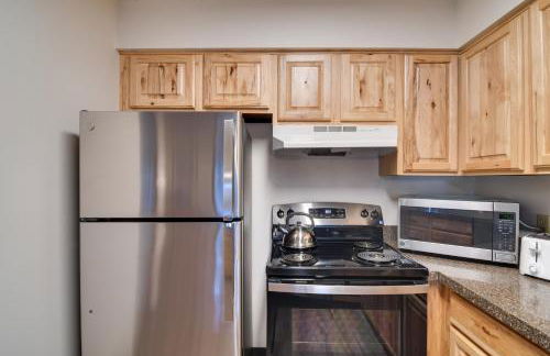 Hot Tub and Heated Pool! Ski Retreat in Winter Park - Foto 9