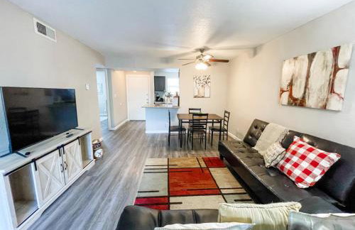 Perfect for Group with 2BR, 2BA and Pool - Foto 1