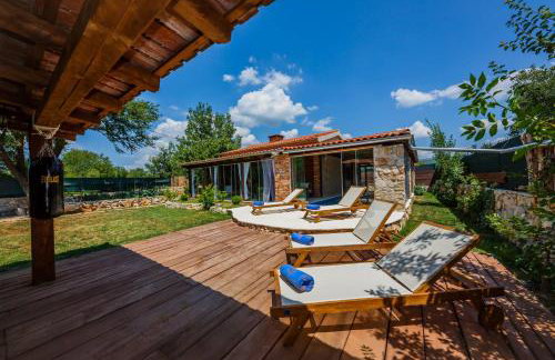 Rustic villa Radosic with indoor pool - Foto 8