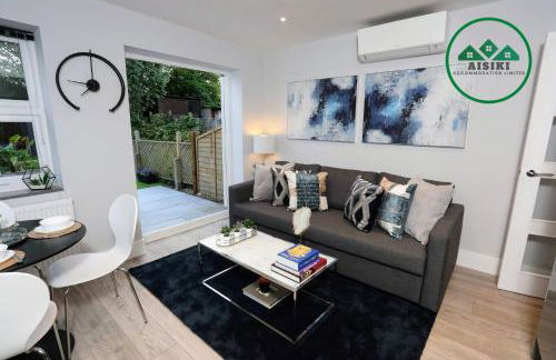 Aisiki Apartments at Stanhope Road, North Finchley, Airconditioned Multiple 2 or 3-Bedroom, Pet Friendly Duplex Flats, King or Twin Beds with Free WiFi - Foto 6