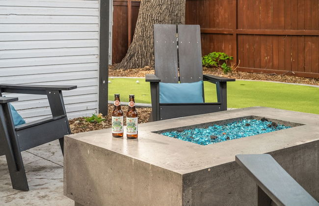 CSU Hideaway King Bd, Backyard Oasis, EV Charger - Foto 38