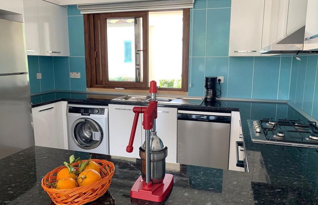 Highly Comfortable Family-friendly Apartment in Lovely Area - Photo 12