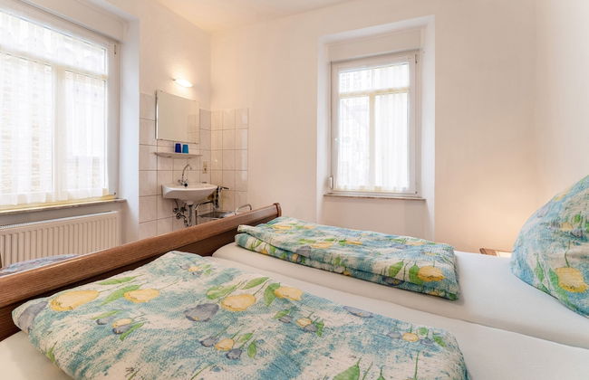 Home for 5 Persons in 1350 Year Old Mosel Town - Foto 2