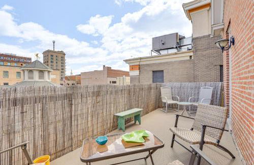 Walk Downtown Inviting Historic Home in Dubuque! - Foto 3