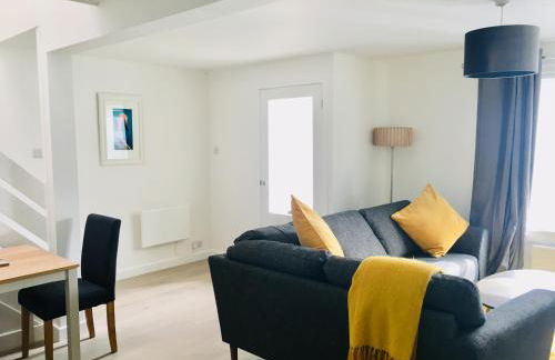 1 Shiphouse Apartment - Photo 6