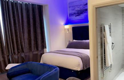 Entire Luxville 5 Bedroom Home - Foto 13