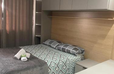 Apartamento com piscina - Foto 1