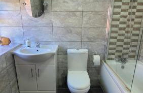 The Lodge a beautiful barn conversion with 3 ensuite bedrooms on the edge of Cannock Chase - Foto 20