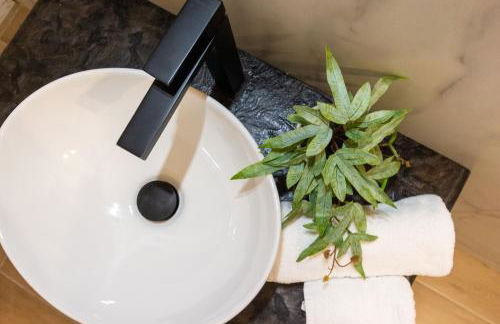 Honeymoon in the heart of Cagliari - Photo 18