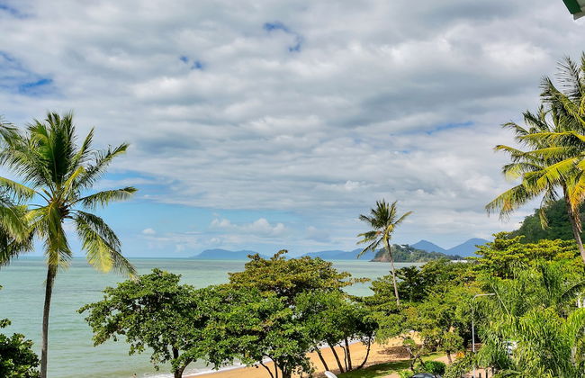 Beachfront Apartments on Trinity Beach - Photo 46