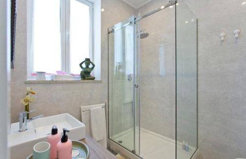 Luxurious Pink House and Parking - Foto 35