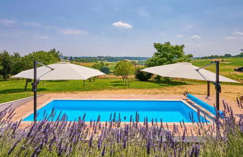 Amazing Home In Krizevci - Photo 13