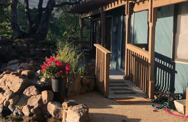 Relax and Rejuvenate- Lafayette Treehouse with Cave Spa, Waterfall, and Incredible Views - Foto 55