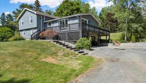 *NEW* Large Backyard ~ Game Room ~ Firepit ~ Lake - Photo 2