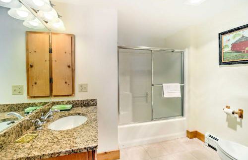 Inviting Ski-inandSki-out Condo at Jay Peak Resort! - Foto 14