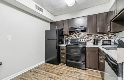 Halsten at Vinings 4603 Spacious 2 bed 15 Bath - Foto 14