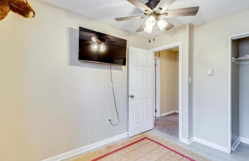 Beach Access BBQ-Ready Poconos Family Getaway! - Foto 12