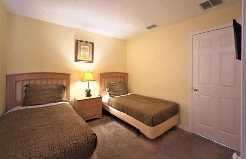 Restful 4BR 3BA with BBQ, Heated Pool & SPA - Foto 19