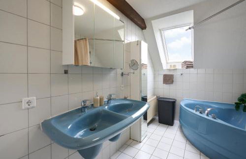 MARX - Charmantes Apartment im Stadtzentrum von Trier - bis 6 Gäste, 2 Schlafzimmer, WLAN & Waschmaschine - Foto 10