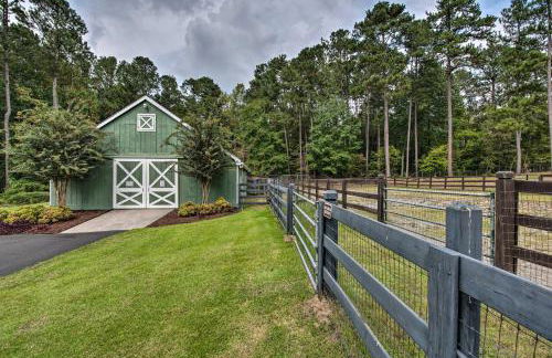 Secluded Acworth Mansion with Pool and Game Room! - Foto 44