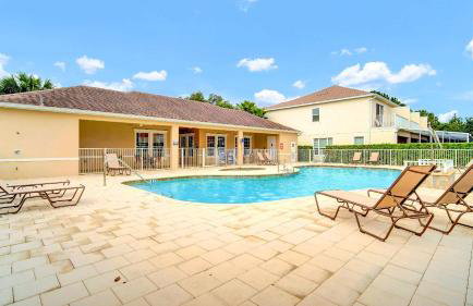 Trendy Thematic 3BR Townhouse with Private Pool - Foto 43