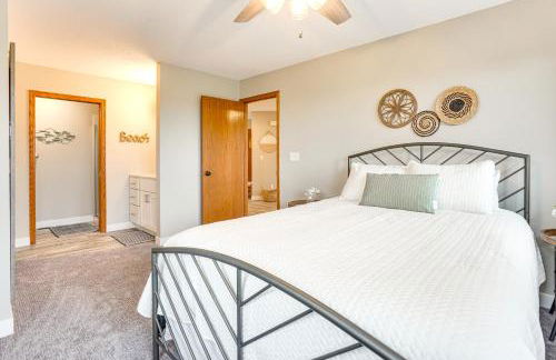 Family-Friendly Lakeview Cottage with Deck and View - Foto 7