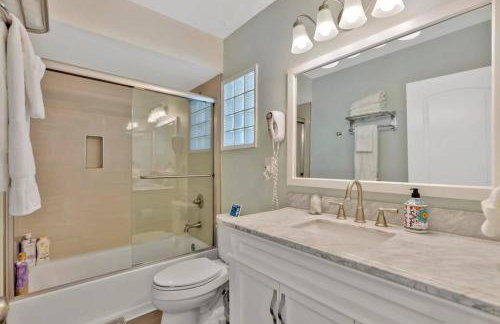 New cheerful villa, Pool, Spa, Mini Golf, Game room, Fire pit next to Disneyland - Foto 34