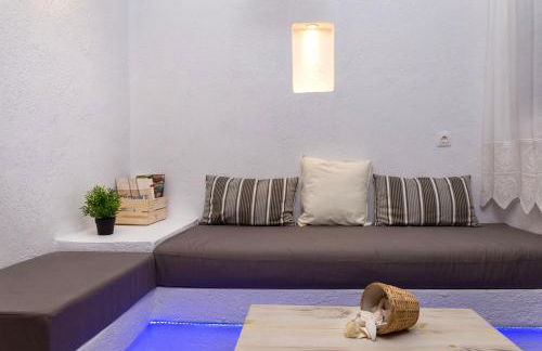 Pahivouni Studios & Suites - Photo 61