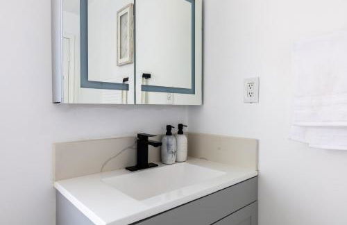 Walking distance to Caltech convention Center Pasadena Landmark room - Photo 13