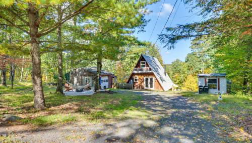 Pocono Getaway A frame Cabin w/ Hot Tub Sauna - Foto 5