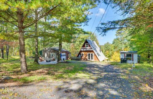 Pocono Getaway A frame Cabin w/ Hot Tub Sauna - Foto 5