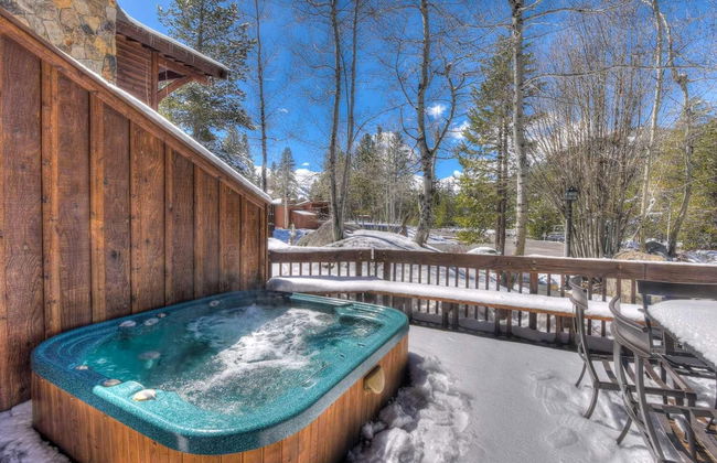 Ridge Court Barrel Relax in Private Hot Tub - Photo 15