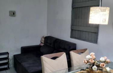 Casa Aconchegante com 2 quartos a 9 minutos de carro para as praias mais procuradas da região - Foto 1