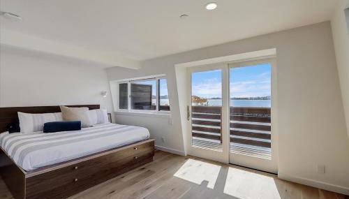 Floating Condos of Commodore 11 - Foto 2