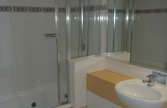 Moorings Beach Resort - Foto 73