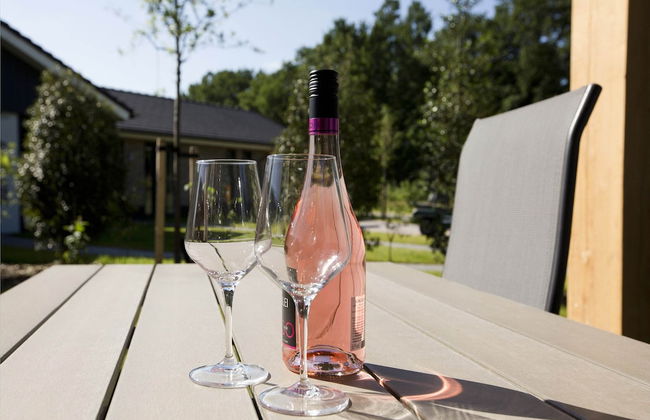 Attractive Bungalow with Covered Terrace near Veluwe - Photo 14