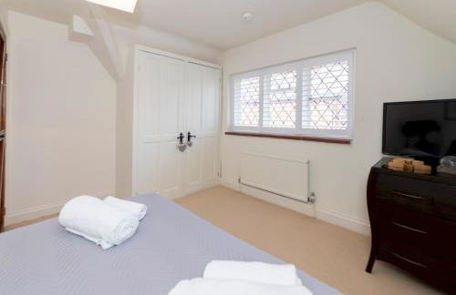 Luxurious Country House with Cinema Games Room - Pass the Keys - Photo 48