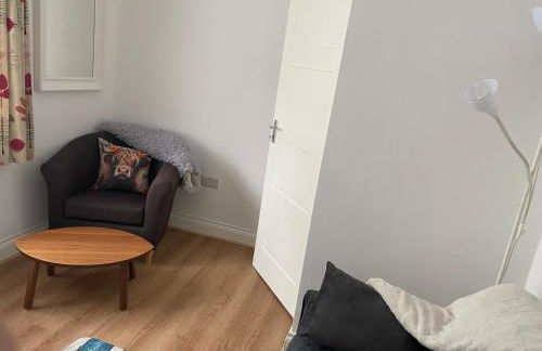 Slough - Sleeps 3 - Petfriendly - Riverside - Bay - Photo 17