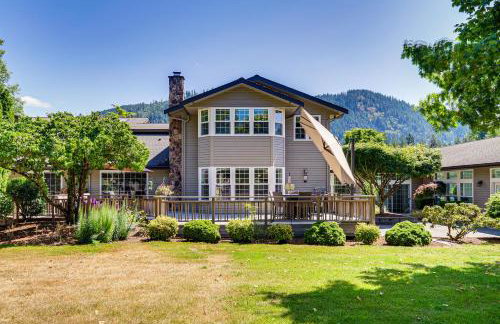 Private Pond and Indoor Pool Grand Arlington Villa! - Foto 3