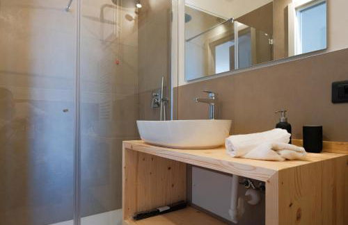 Costa Blu-Pool and Terrace with Lake View - Foto 8