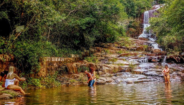 Un bagno nella cascata di Costa da Lagoa