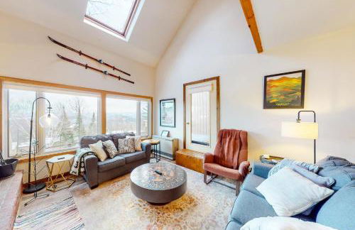 The Summit: 46 - Photo 2