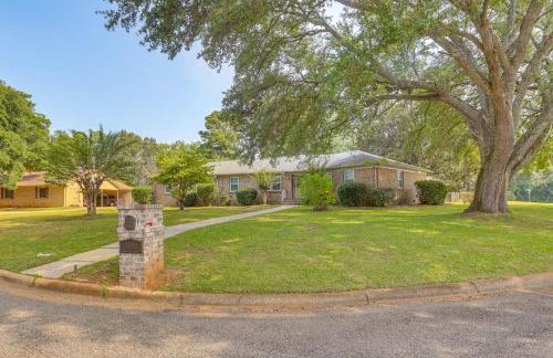 4 Mi to Dtwn Tuscaloosa Home with Cozy Den! - Foto 29