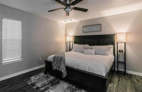 Central 3Bed2B at AT&T - Cowboy Stadium - Texas Live - Photo 16