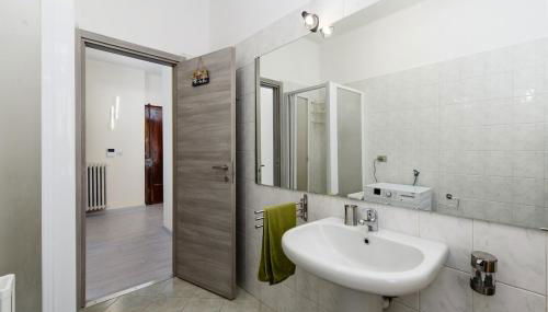 Ampio alloggio a soli 10 minuti dall'Allianz Stadium - Photo 5